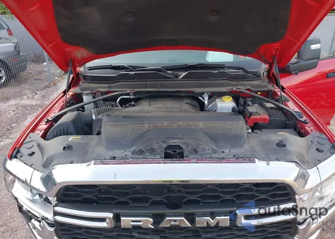 2024 Ram 2500 Tradesman 4X4 6'4 Box from USA, damaged, VIN 3C6UR5CJ6RG325258